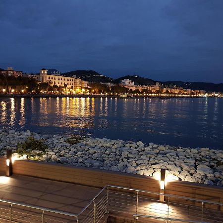 Il Rubino Holiday House Салерно Экстерьер фото